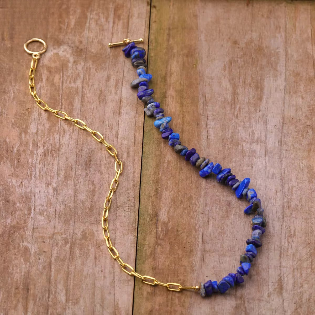 Elegant 18K Gold-Filled Crystal Chip Necklace – Toggle Clasp