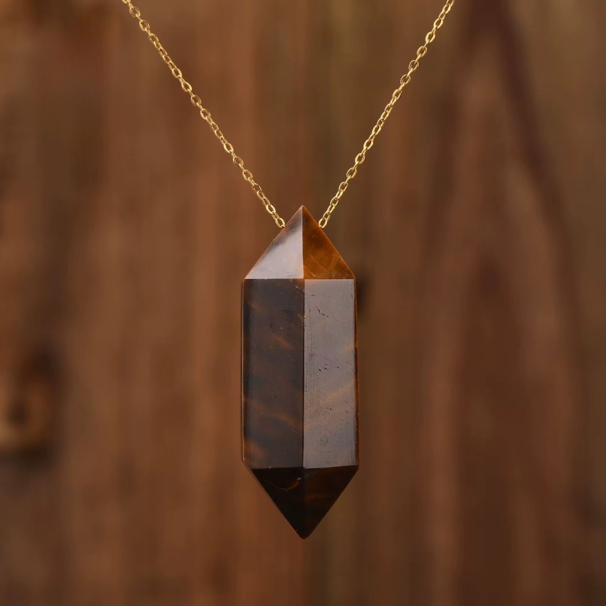 Crystal Point Necklace – Gold Chain